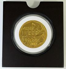 Buy Philippine 7,500-Piso 75th Anniversary of CBP Gold Coin in Wooden Cube Box w/Acrylic Buy Philippine 7,500-Piso 75th Anniversary of CBP Gold Coin in Wooden Cube Box w/Acrylic