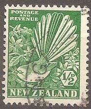 Buy [NZ0203] NEW ZEALAND Pied Fantail & Clematis Flower, Used (1936-1942)