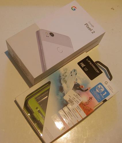 Excellent Clearly White Unlocked Google Edition Pixel 2 64GB Bundle!!