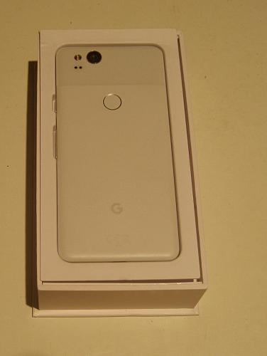 Excellent Clearly White Unlocked Google Edition Pixel 2 64GB Bundle!!