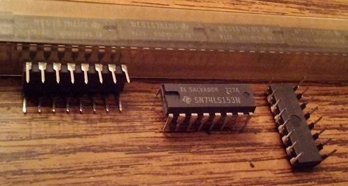 Lot of 50: Texas Instruments SN74LS153N