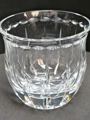 Hand cut candy bowl 24% crystal Signed O'ROURKE Mouth blown hand polished