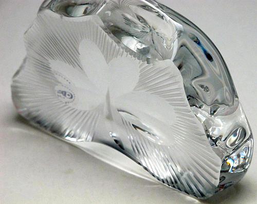 Hand Cut Glass polished shamrock pattern paperweight, Ireland 24% lead crystal