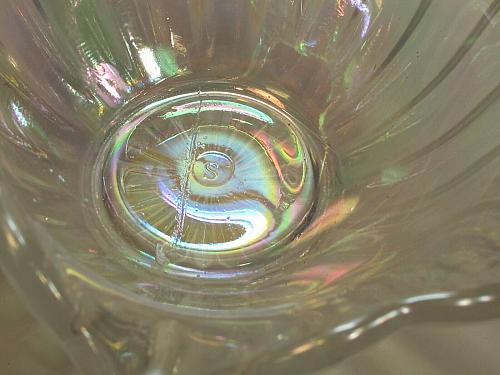 L.E Smith Glass iridescent crystal BASKET