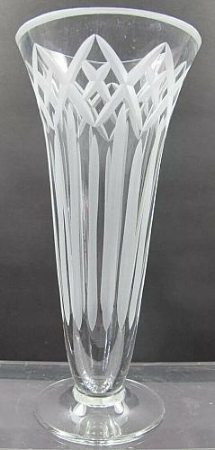 Hand cut crystal vase frosed cutting