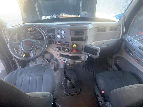 2015 Peterbilt 579 Semi Tractor