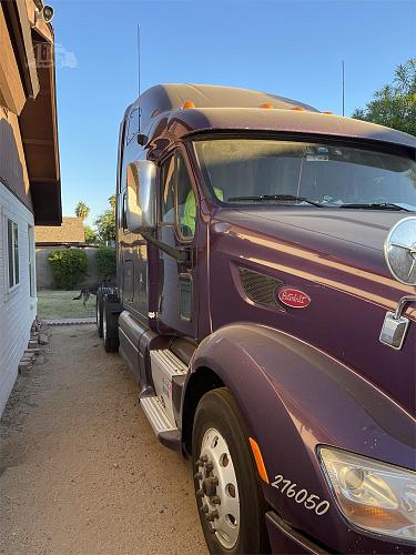 2016 Peterbilt 587 Semi Tractor