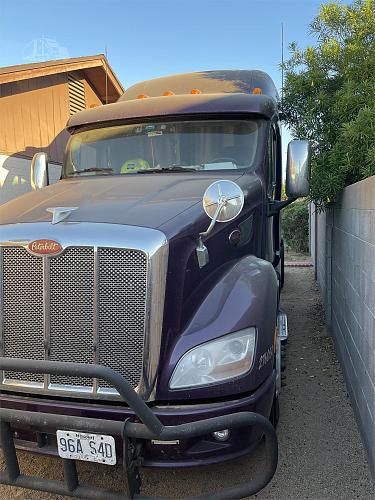 2016 Peterbilt 587 Semi Tractor