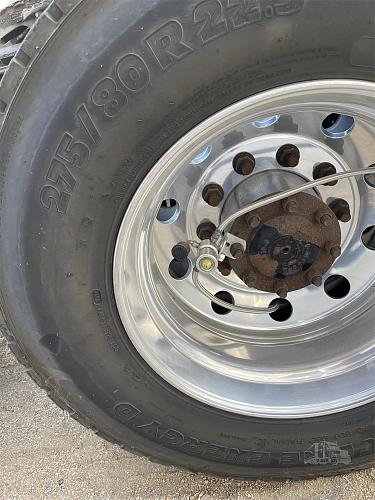 2016 Peterbilt 587 Semi Tractor