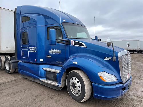 2017 Kenworth T680 Semi Tractor