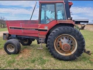 1982 International 5488 Tractor