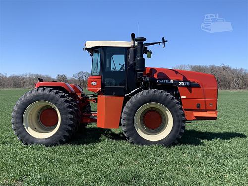  2014 Versatile 2375 Tractor