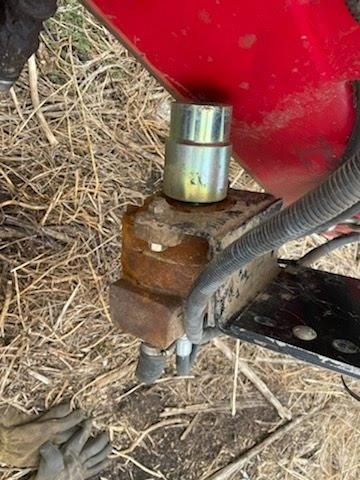 2009 White 8831 Planter