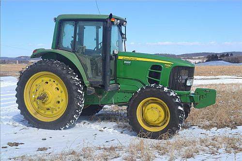 John Deere 7330 Premium Tractor