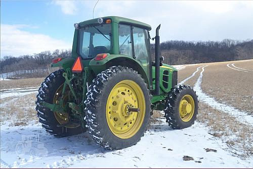John Deere 7330 Premium Tractor