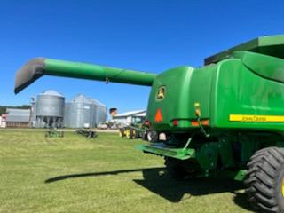 2009 John Deere 9870 PRWD Combine