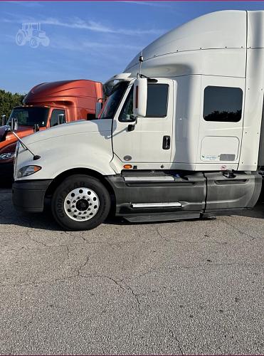 2017 International Prostar Semi-Tractor