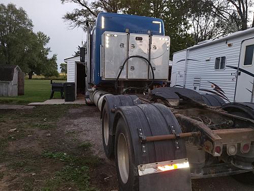 2013 Freightliner Coronado 122 SD Semi-Tractor