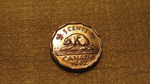 1947 Canada 5 Cent 5c 5cents Maple Leaf b4