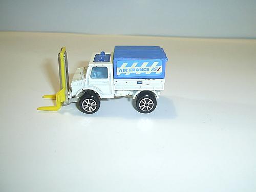 MAJORETTE. Car model MERCEDES Unimog, 1/82. Vintage. France. Collectible model. Rare