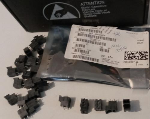 Lot of 25: Molex 1722981104