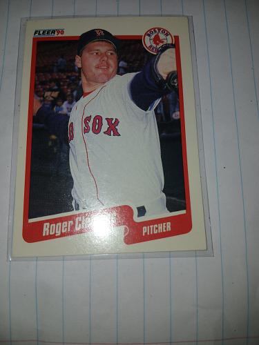 ROGER CLEMENS - PITCHER FOR THE BOSTON RED SOX- FLEER 271