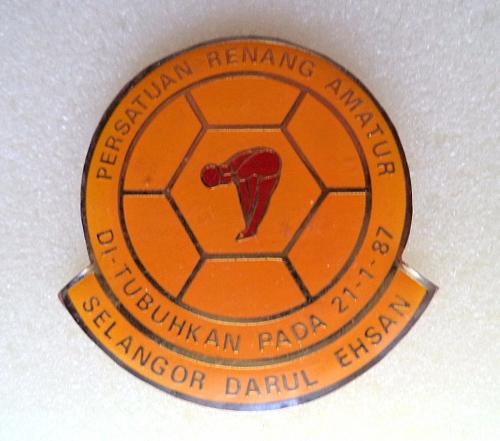 SWIMMING MALAYSIA Badge 1987. Rare Pin, Badge
