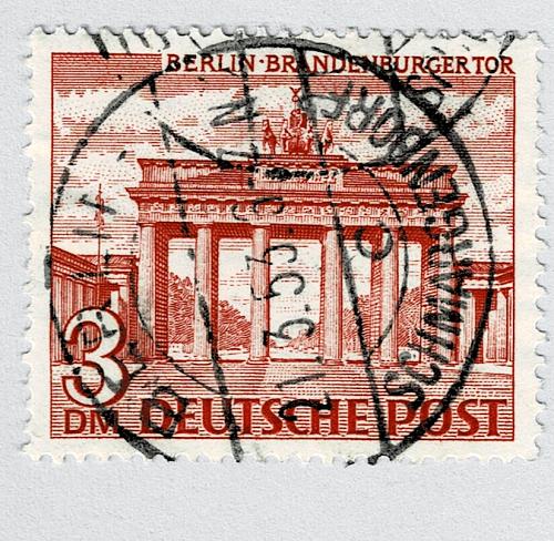 Germany Brandenburg gate red 3 Used (BP91515)