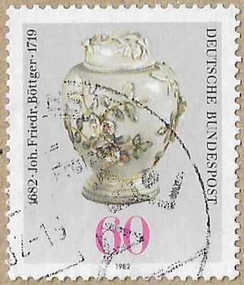 Ceramic pot by Böttger - 16481