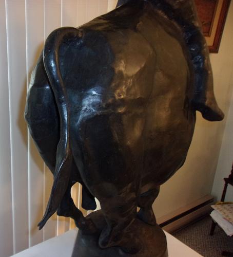 Mid Century Modern 1981 G.M. Buffalo Sculpture &ndash; Vintage