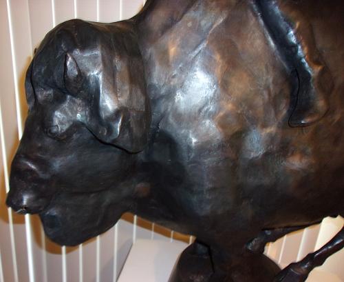 Mid Century Modern 1981 G.M. Buffalo Sculpture &ndash; Vintage