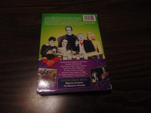 used-12 dvd set-the munsters-the complete series-universal-fred gwynne-tv comedy-look