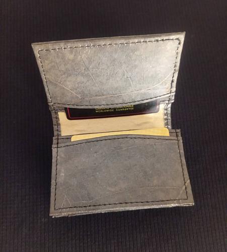 MAGNET NAME CARD WALLET BLACK LEAF LEATHER FOLDABLE NAME CARD HOLDER