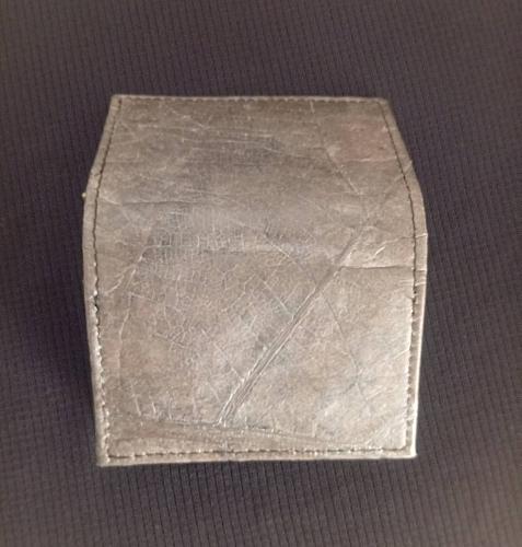 MAGNET NAME CARD WALLET BLACK LEAF LEATHER FOLDABLE NAME CARD HOLDER