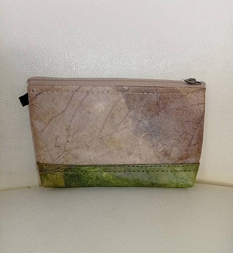 MULTIPURPOSE TRAVEL AMENITY KIT LEAF LEATHER STATIONARY CASE TRAVEL CASE HNADICRAFT