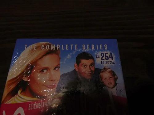new-22 dvd set-bewitched-the complete tv series-elizabeth montgomery-mill creek