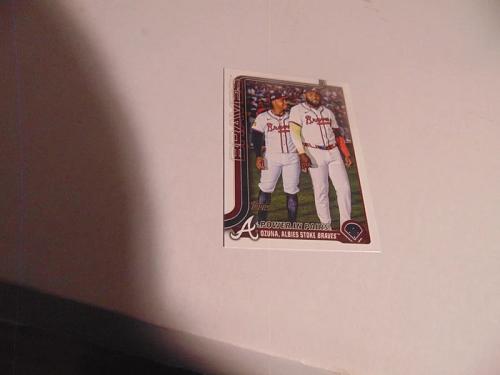 nrmt-2025 topps update #us229 veteran combos-braves-ozzie albies/marcell ozuna-mlb