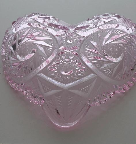 LE Smith pink heart dish