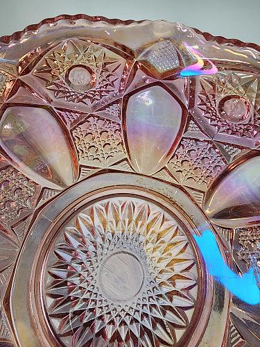 L E Smith Glass pink iridescent crimped bowl
