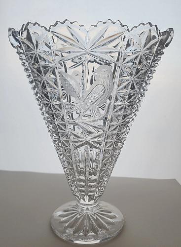 Hofbauer byrdes glass vase