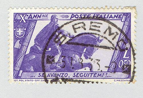 Italy 297 Mussollni statue 1922 Used (BP91901)