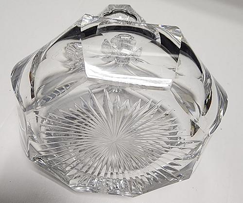 Glass perfume bottle swirl