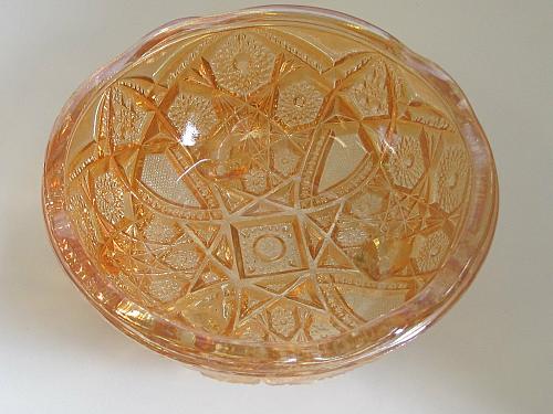 Carnival bowl Bowl Peach 3 peg legs