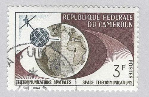 Cameroun 382 Telstar and Globe Used (BP94107)