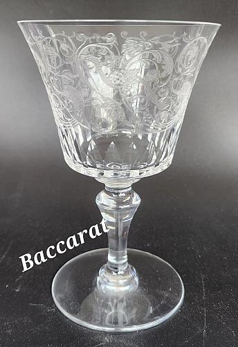 Cut glass and etched wine Parme Baccarat SIGNED