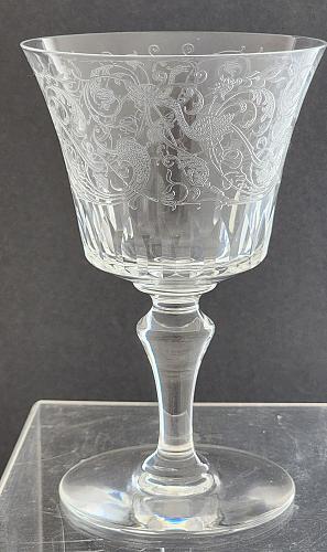Cut glass and etched wine Parme Baccarat SIGNED
