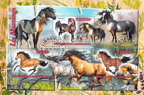 Gabon 2022 Sheet Horses animals different breeds 3 values (TS0172)