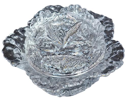 L.E Smith clear Glass cabbage bowl with lid