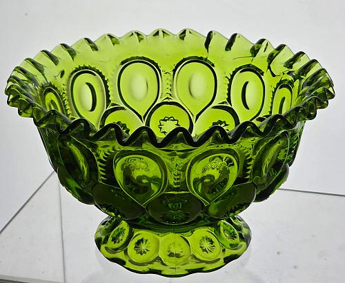 L.E SMITH Moon and star green Glass footed dish