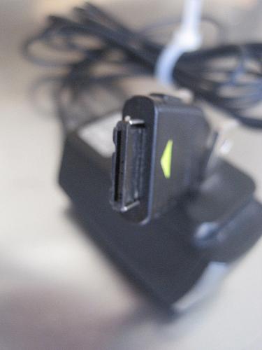 5v 2s = Samsung SCH A870 Verizon cell phone battery charger power adapter wall